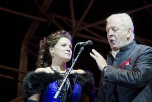 sir thomas allen with sarah fox 2 sm.jpg